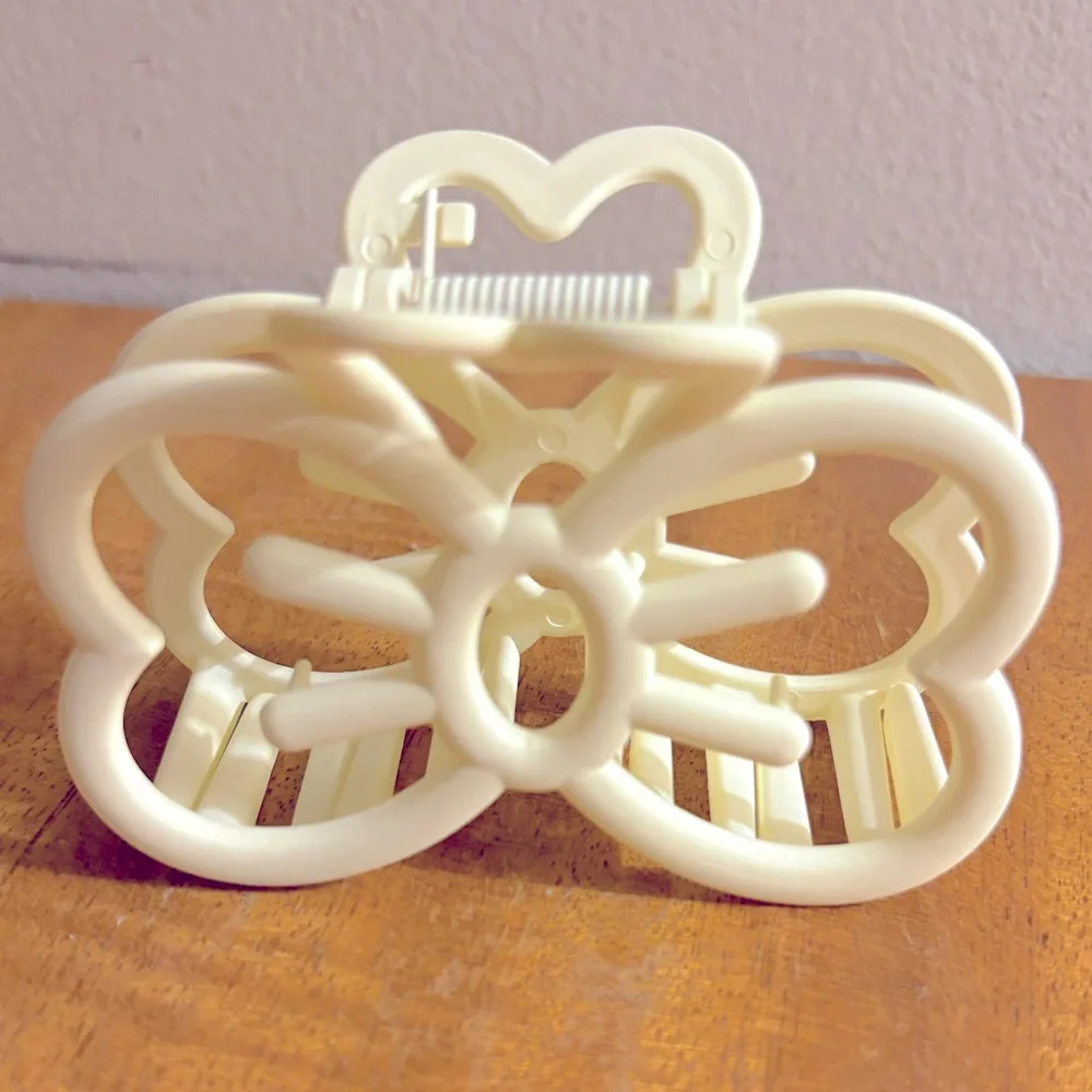 Hello Kitty Inspired Bow Claw Clip